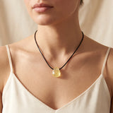 Pendentif Calcite Jaune, Pierre Percée Polie, Chaîne ou Cordon