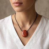 Pendentif Rouge en Jaspe, Pierre Percée Ovale, Chaîne ou Cordon
