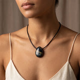 Pendentif Goutte en Œil de Faucon Naturel, Chaîne ou Cordon au Choix