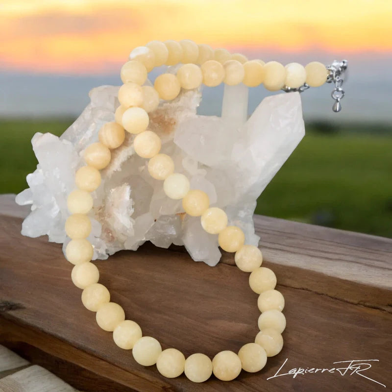 Bijou en pierre naturelle Calcite Orange, collier pour femme en perles rondes, symbole de vitalité, de joie et d’énergie positive.