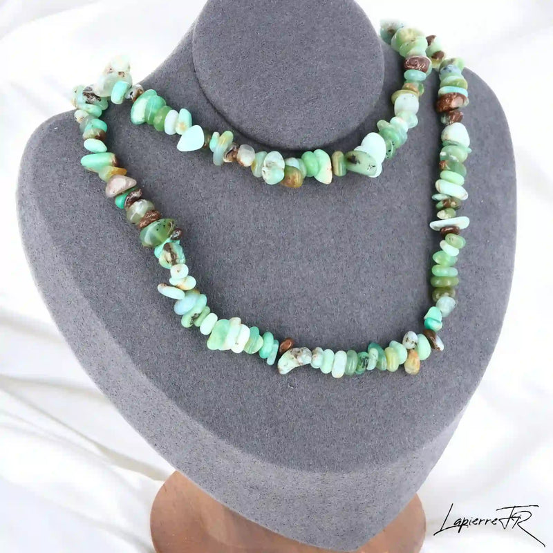 Collier Chrysoprase Baroque Vert Pomme (Cœur de Printemps) avec pépites naturelles lumineuses.