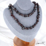 Collier Grenat Baroque Rouge Profond (Passion Ardente) avec pépites naturelles rouge sang.