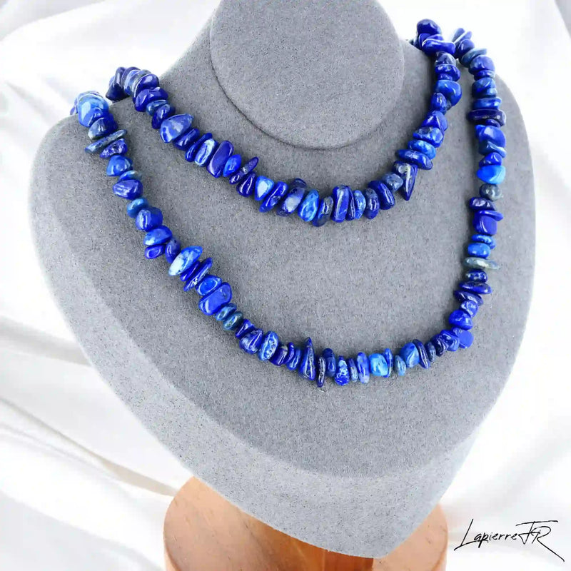Collier Lapis Lazuli Extra Baroque Royal (Firmament Étoilé) avec pépites bleu profond et pyrite.