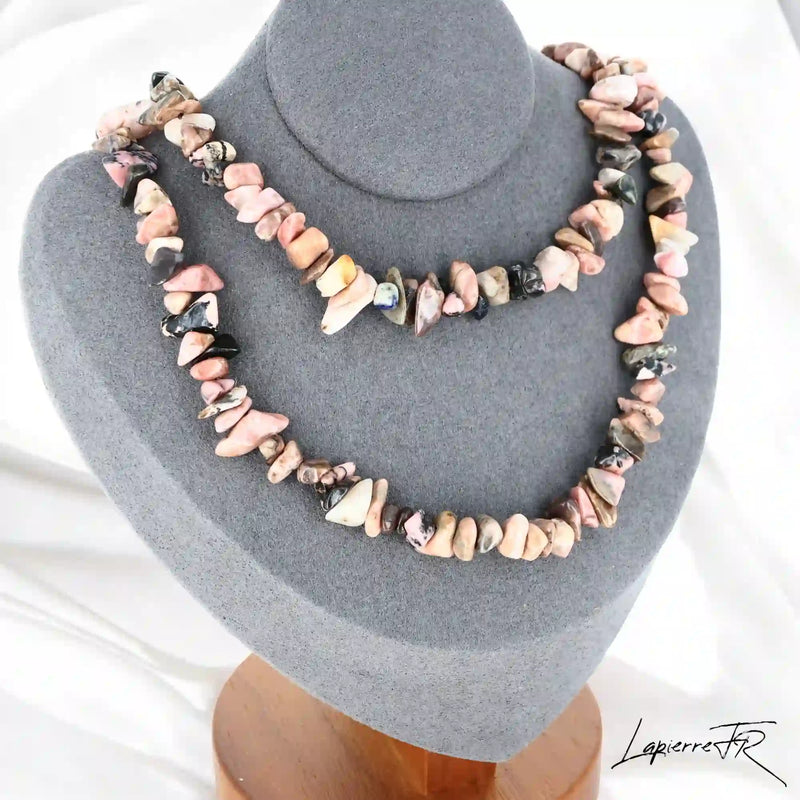 Collier Rhodonite Baroque Rose & Noir (Cœur Apaisé) avec pépites naturelles bicolores.