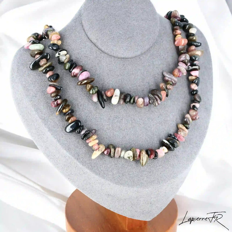 Collier Tourmaline Multicolore Baroque Vibrant (Arc-en-Ciel de Joie) avec pépites naturelles de couleurs variées.