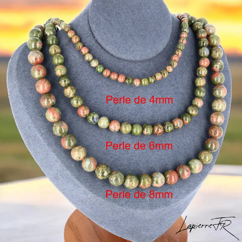 Collier Unakite en pierre naturelle, bijou de lithothérapie pour femme, perles rondes vertes et rosées véritables, symbole d’harmonie et d’équilibre émotionnel.