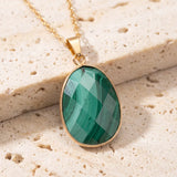 Collier Malachite FACETTA®, Pendentif Pierre Verte Ovale Facetté Doré
