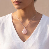Pendentif Goutte Plate en Quartz Rose, Bijou de Lithothérapie Chaîne ou Cordon