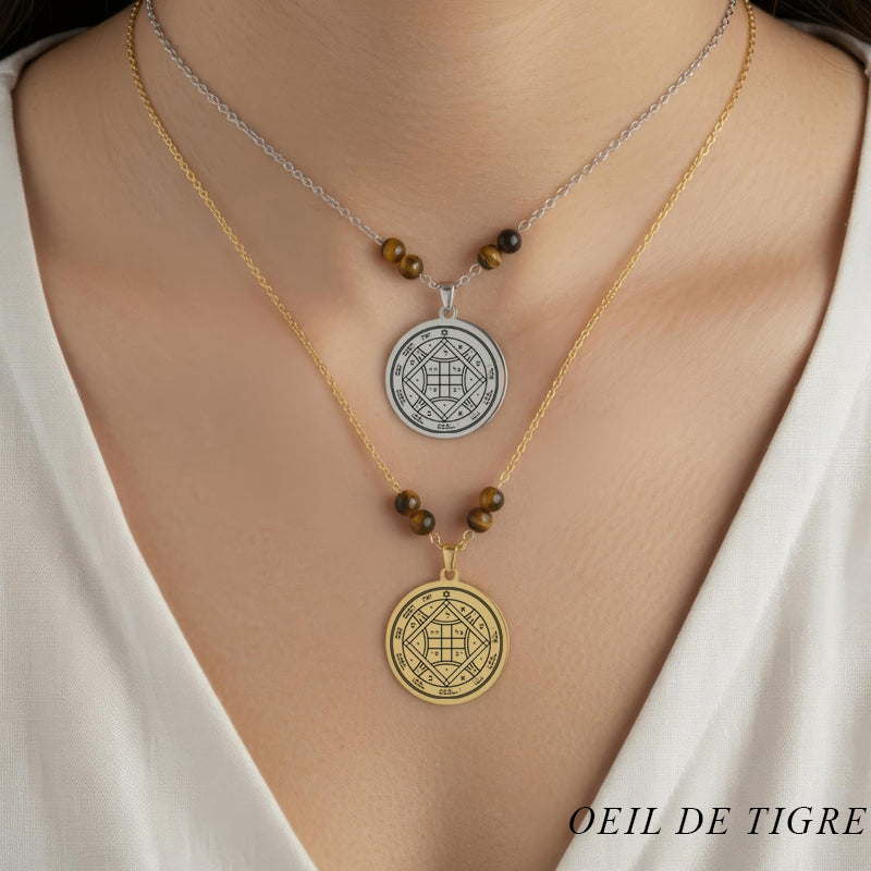 Collier talisman Quatrième Pentacle de Vénus avec perles en œil de tigre, symbole de stabilité et confiance affective
