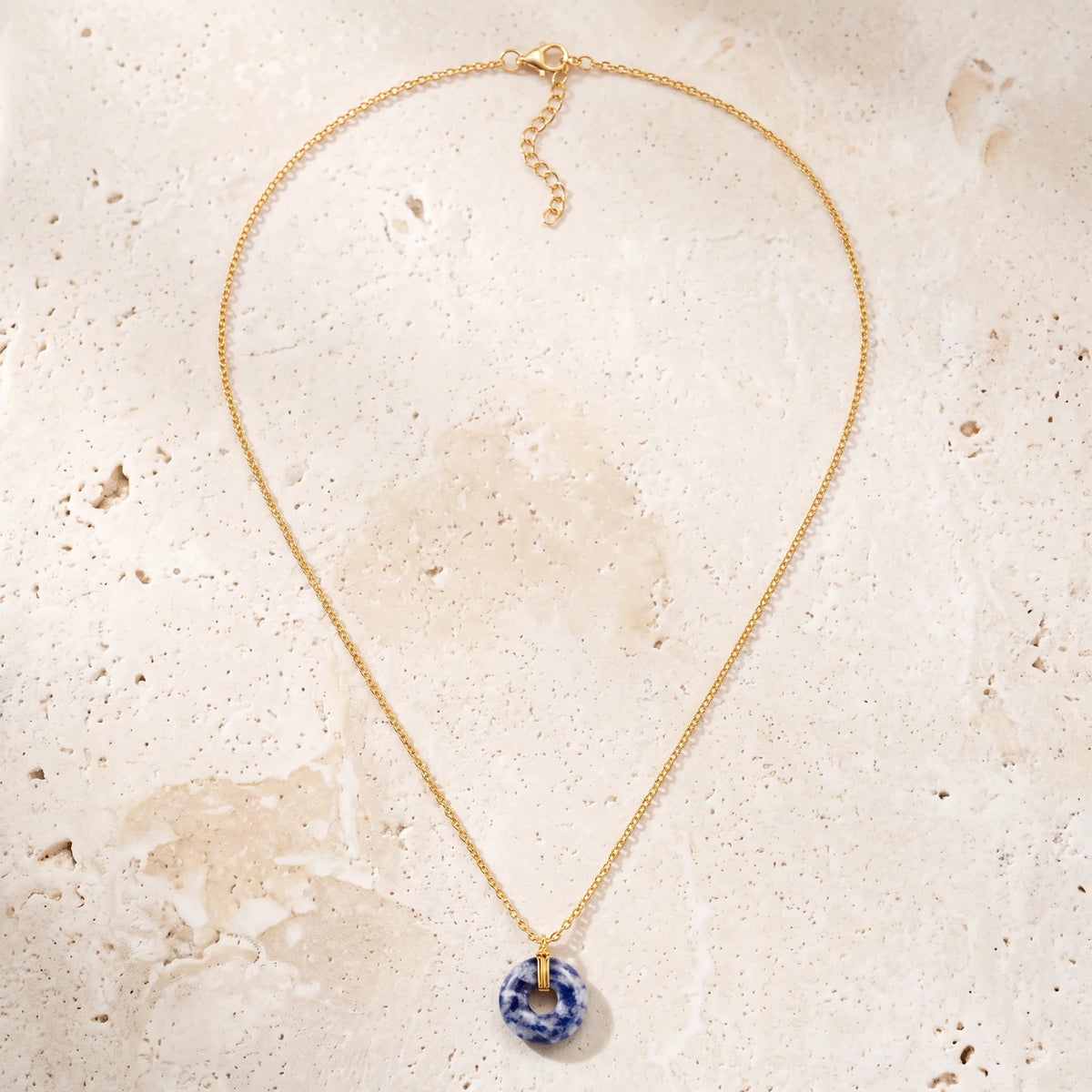 Collier sodalite sur chaîne dorée en acier inoxydable, 48 à 53 cm