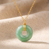 Collier Aventurine Verte, Pendentif Donut sur Chaîne Dorée Femme