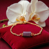 Bracelet Améthyste LINE® – pierre violette tube facettée sur chaîne dorée