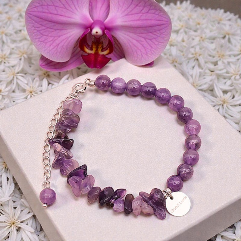 Détail du bracelet Améthyste DUO® avec chaîne réglable en acier inoxydable