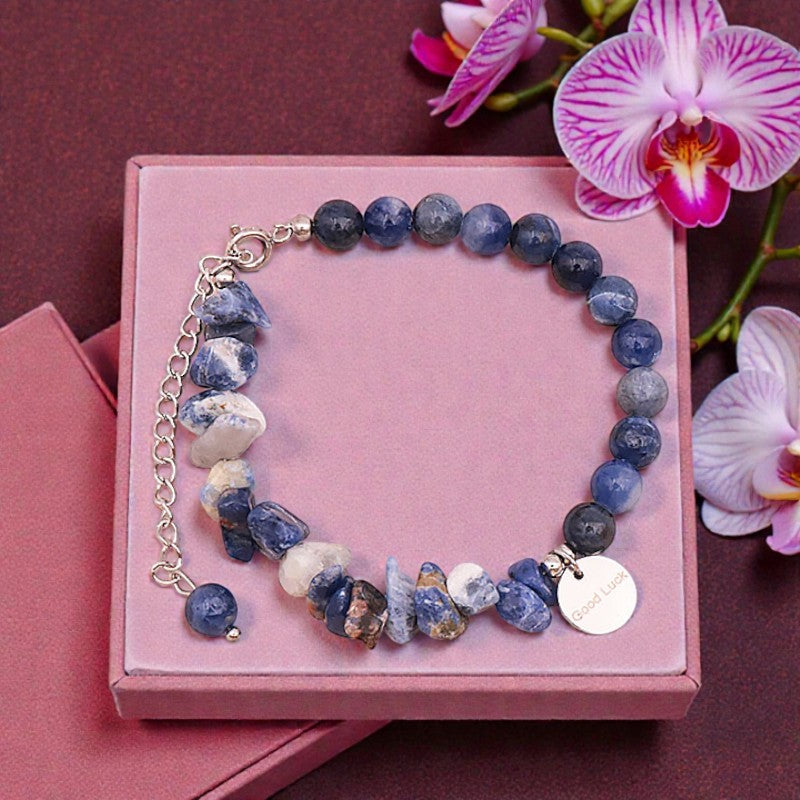 Détail du bracelet Sodalite DUO® avec chaîne réglable en acier inoxydable
