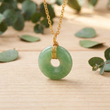 Collier Aventurine Verte, Pendentif Donut sur Chaîne Dorée Femme