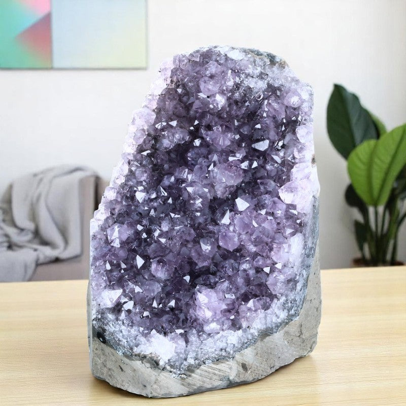 Géode d’améthyste naturelle d’Uruguay 982 g vue de face