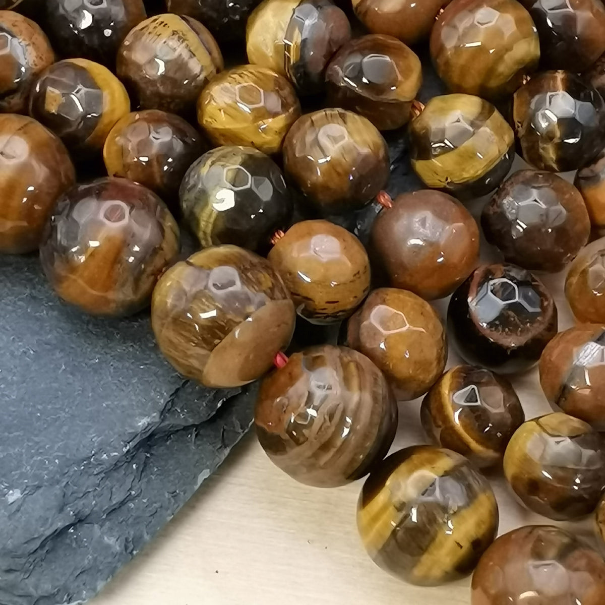 Perles d'œil de tigre en 4, 6, 8 et 10 mm
