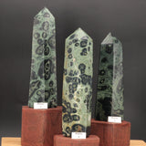 Pointe en Jaspe Mabamba de Madagascar — Grand obélisque poli à la main