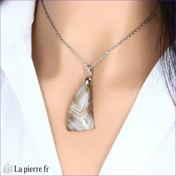 Pendentif en agate marron pour la lithothérapie