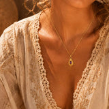 Pendentif Améthyste ORIANE®, Médaillon Soleil Doré et Pierre Violette
