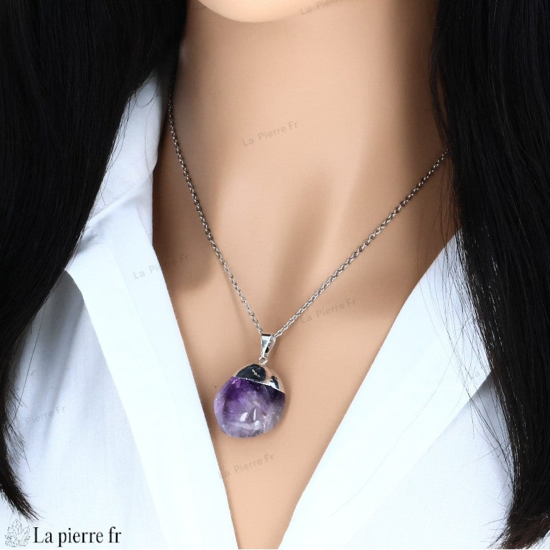 Pendentif en Améthyste naturelle roulée du Brésil sur chaîne argentée, bijou de lithothérapie violet