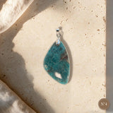 Pendentif Apatite Bleue Pièce Unique, Cabochon Forme Libre, Numéro au Choix