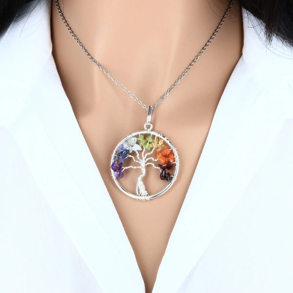 collier - pendentif arbre de vie 7 chakras en pierre naturelle au symbolisme puissant