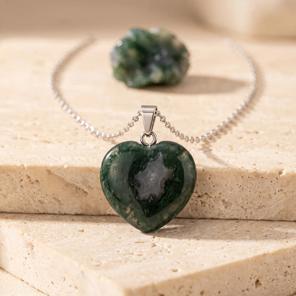 Pendentif cœur agate mousse verte, idée cadeau bijou en pierre naturelle pour femme