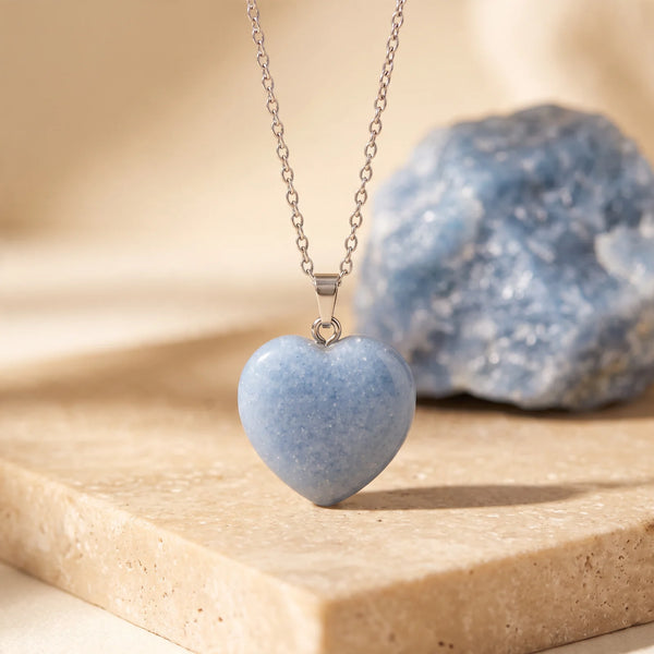 Pendentif cœur aventurine bleue, idée cadeau bijou en pierre naturelle pour femme