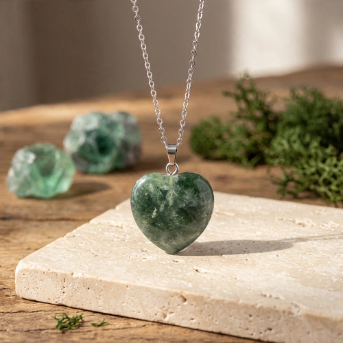Pendentif Cœur en Fluorite Verte Naturelle, Chaîne ou Cordon au Choix