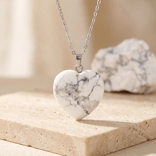 Pendentif cœur howlite blanche 25 mm, idée cadeau bijou en pierre naturelle