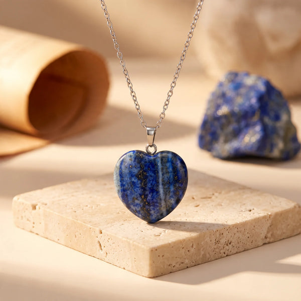 Pendentif cœur lapis lazuli 25 mm pailleté d'or, bijou de lithothérapie en pierre naturelle