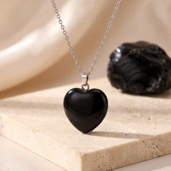 Pendentif cœur en obsidienne noire polie, idée cadeau bijou en pierre naturelle