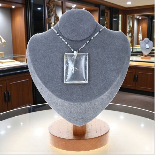 collier cristal de roche rectangle pierre naturelle madagascar