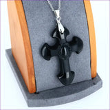 Pendentif Croix en pierre Obsidienne Noire