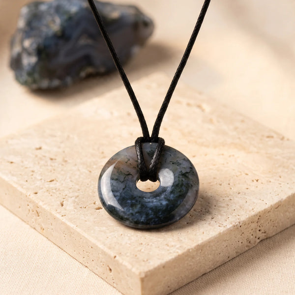 Pendentif donut en agate indienne bleu ardoise mousseuse, bijou de lithothérapie
