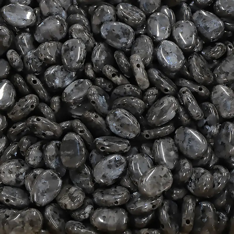 pendentif pierre percée larvikite ovale reflets argentés 20 à 30 mm