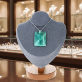 Pendentif Fluorine Verte – pierre verte translucide plate