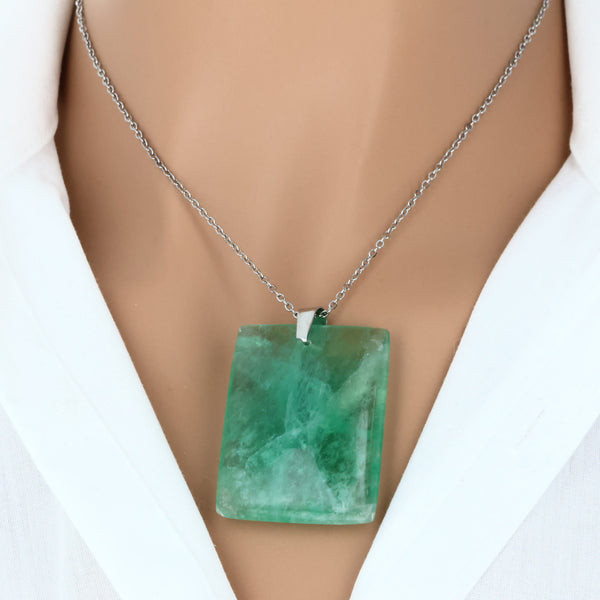 pendentif fluorine verte pierre plate translucide lithothérapie