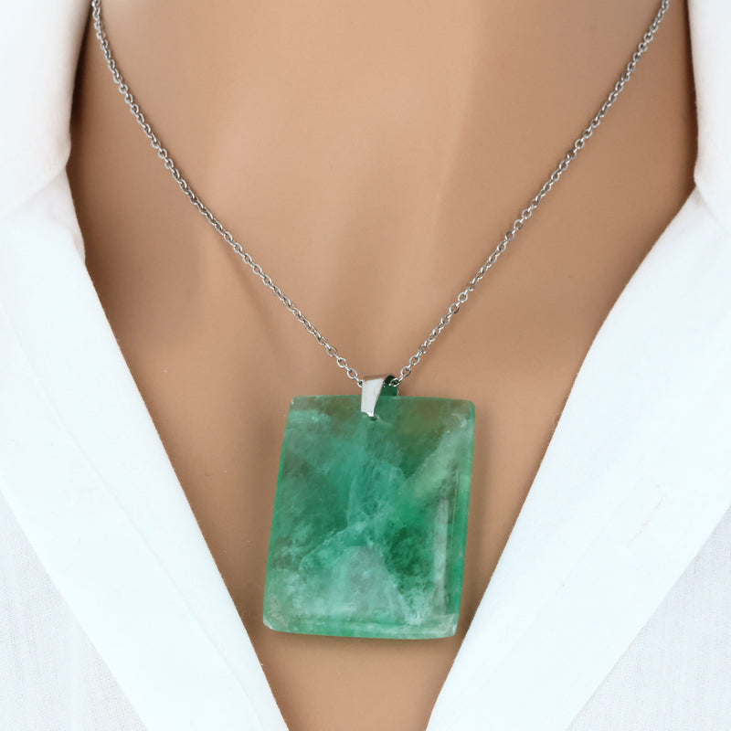 pendentif fluorine verte pierre plate translucide lithothérapie