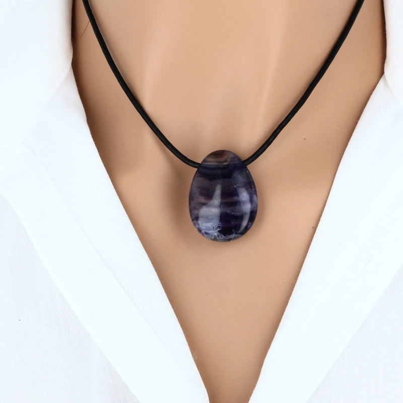 pendentif goutte fluorine violette pierre naturelle chine lithothérapie