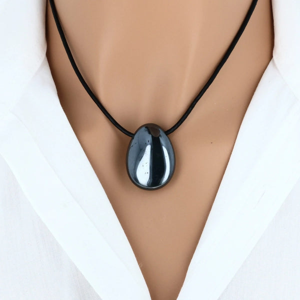 pendentif goutte hématite pierre naturelle brésil lithothérapie