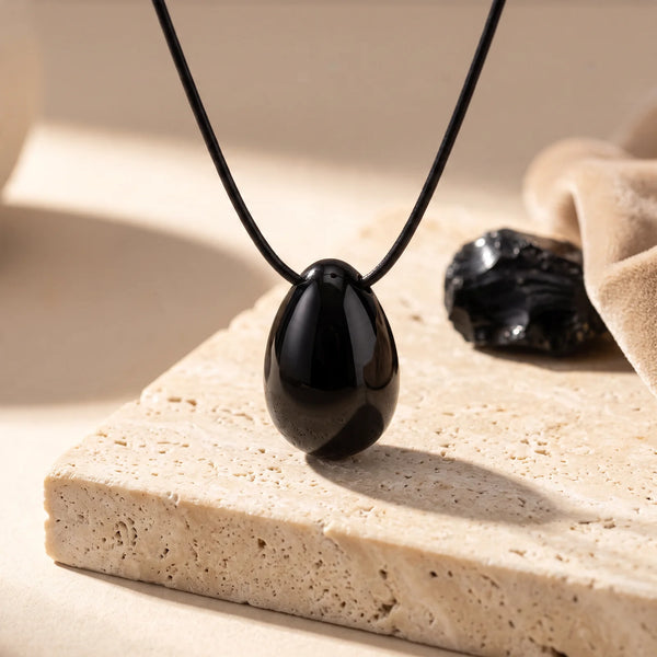 Pendentif goutte en obsidienne noire brillante sur cordon, idée cadeau bijou en pierre