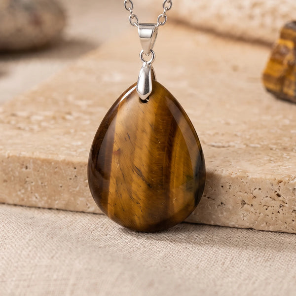 Pendentif goutte en œil de tigre, pierre de protection naturelle sur chaîne argentée