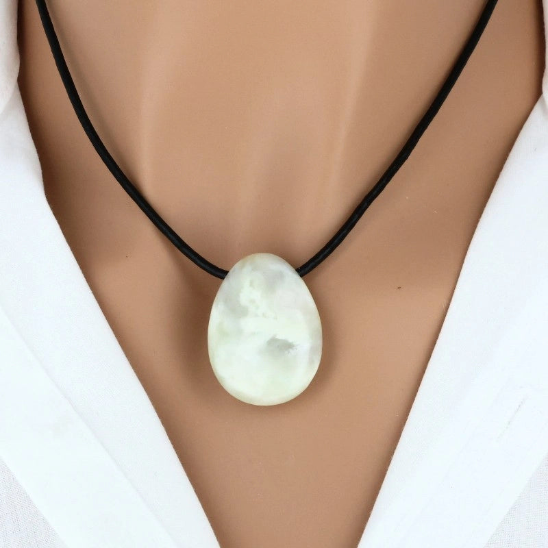 pendentif jade chine pierre naturelle