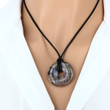 Pendentif en pierre Liberite – forme donut 