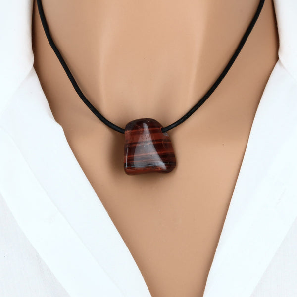 Pendentif en Œil de Taureau roulé et percé, pierre naturelle d’Afrique du Sud