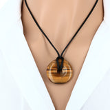 Pendentif en pierre Œil de Tigre – forme donut 