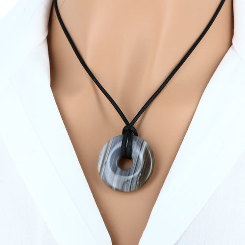 Pendentif en pierre Agate Botswana – forme donut " Harmonie & douceur "