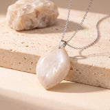 Collier Pierre de Lune Naturelle Beige, Pendentif Plat Forme Libre